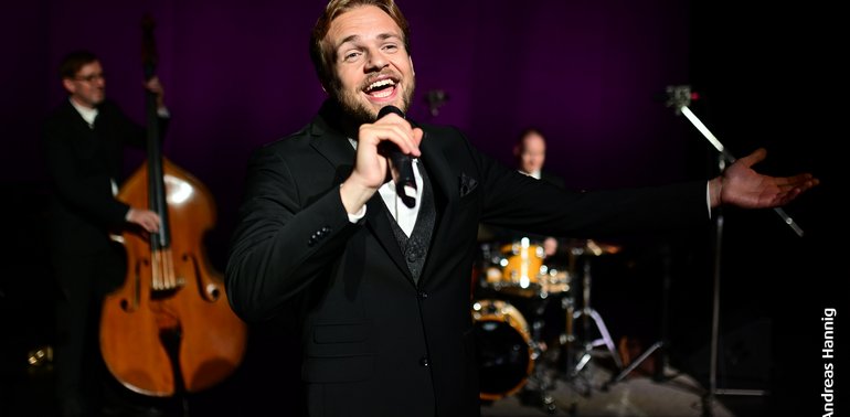 Patrick Snow L-O-V-E