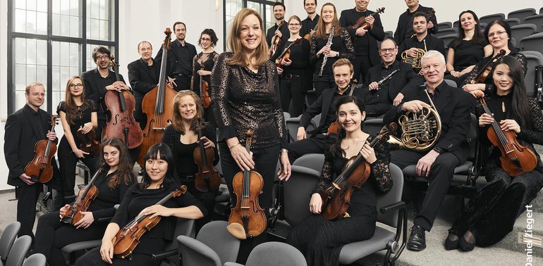 Deutsche Kammerakademie Neuss & Isabelle van Keulen Ensemble